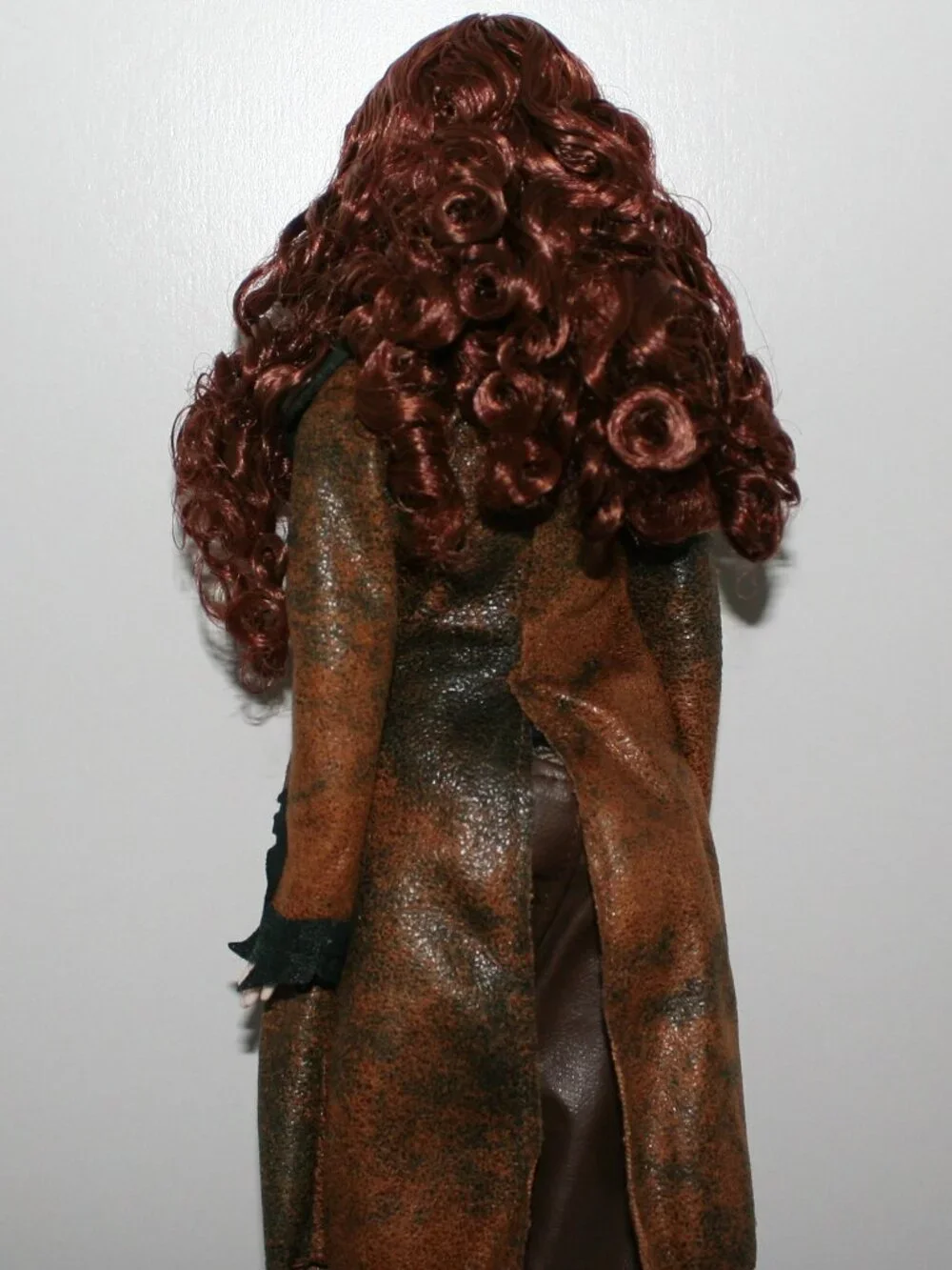 Mattel 2010 Twilight Saga Eclipse Victoria Barbie Doll